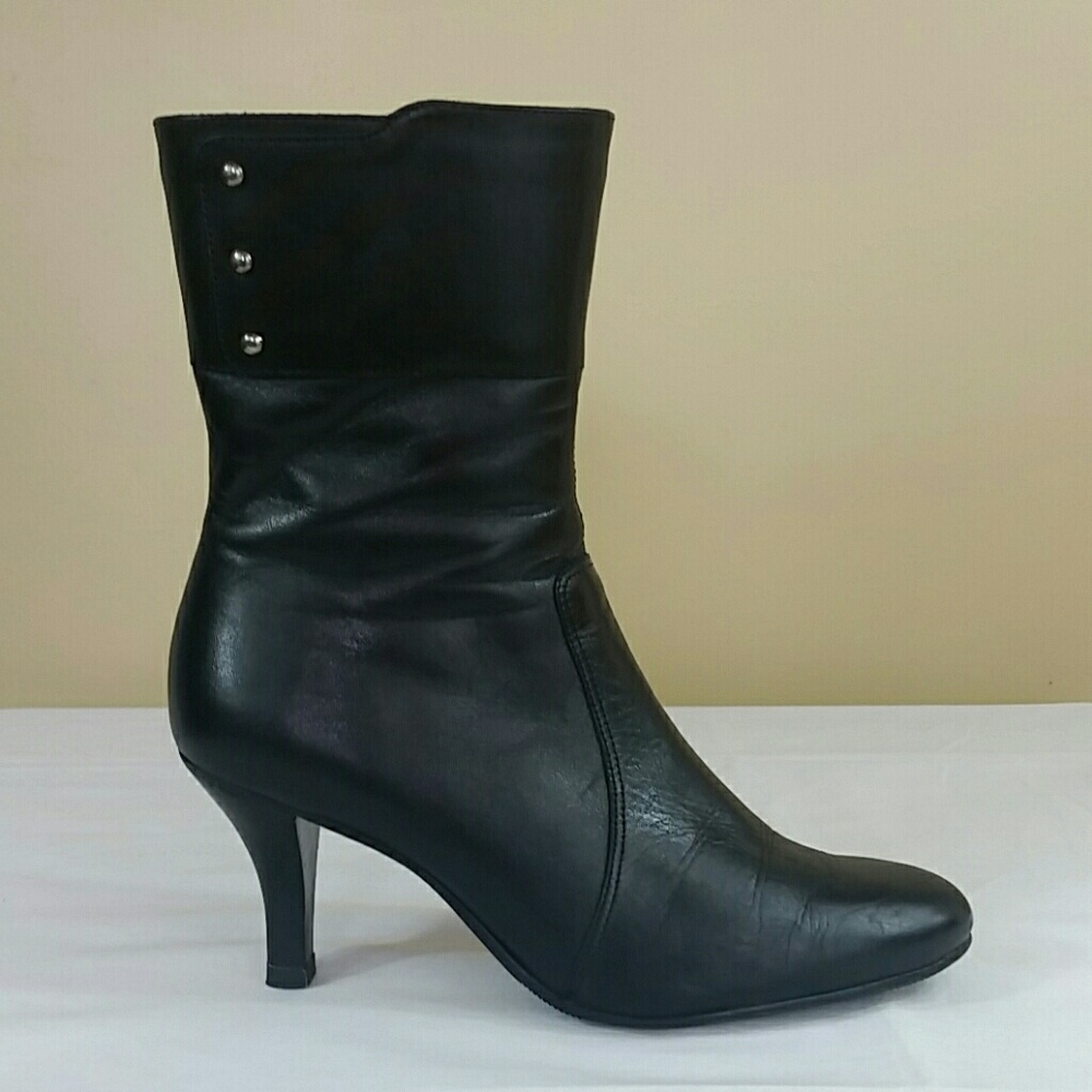 Vigotti black leather high heel boots